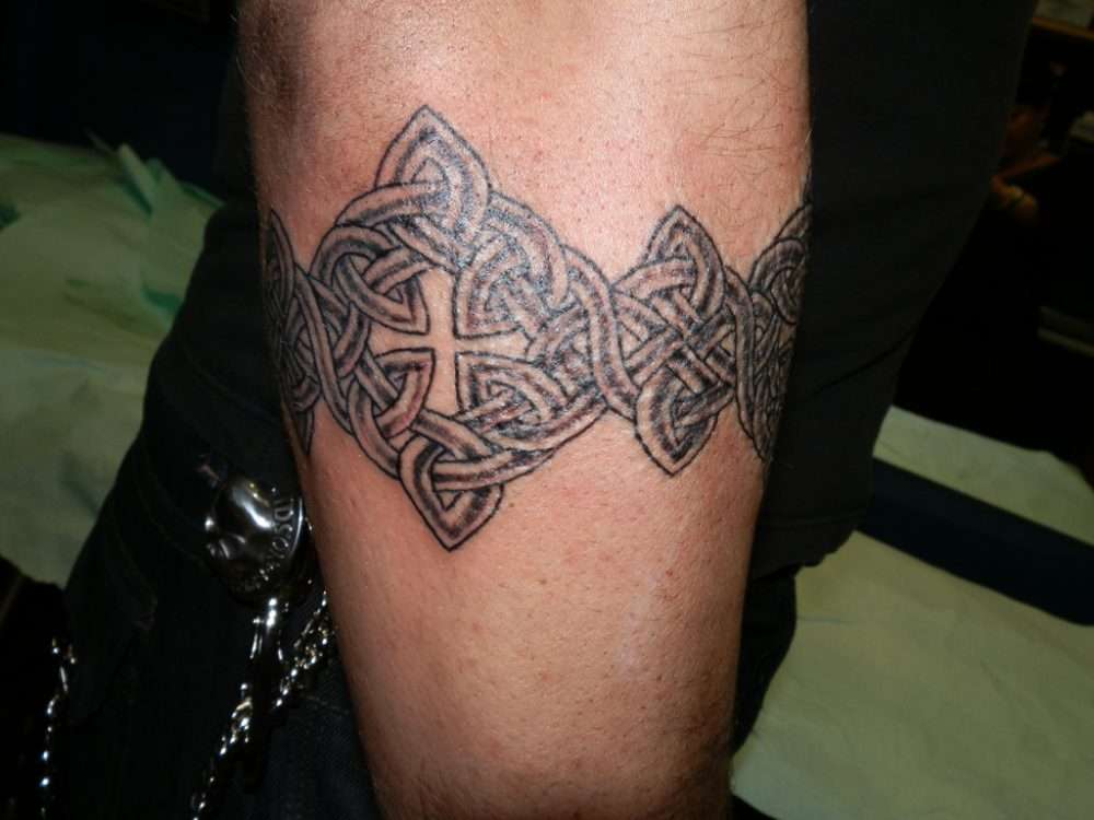 Tatuaje nudos celtas