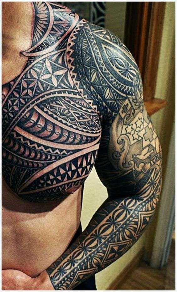 Tatuaje tribal pecho, hombro y brazo
