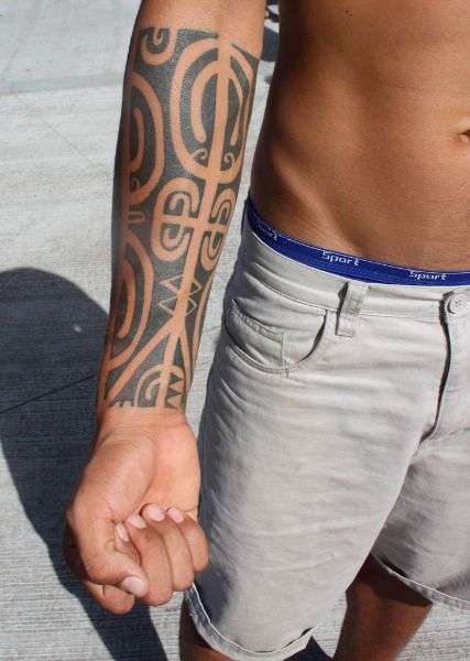 Tatuaje tribal clásico