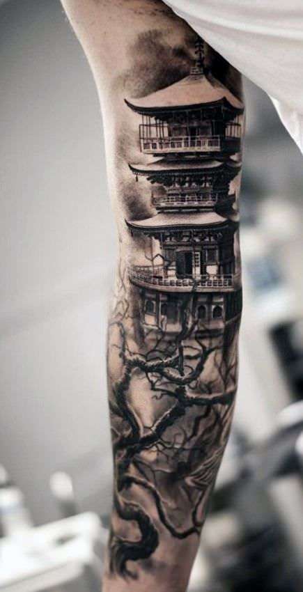 Tatuaje vivienda oriental y árbol