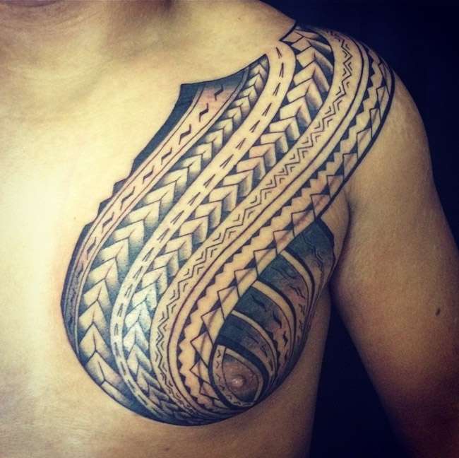 Tatuaje tribal listón