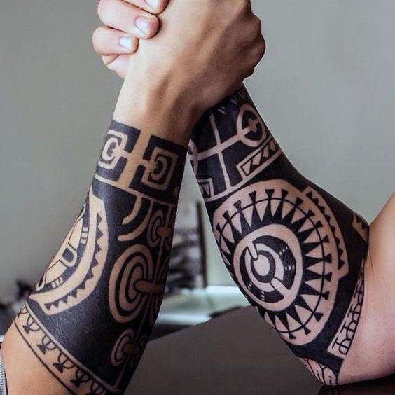 Tatuaje tribal estilo maorí