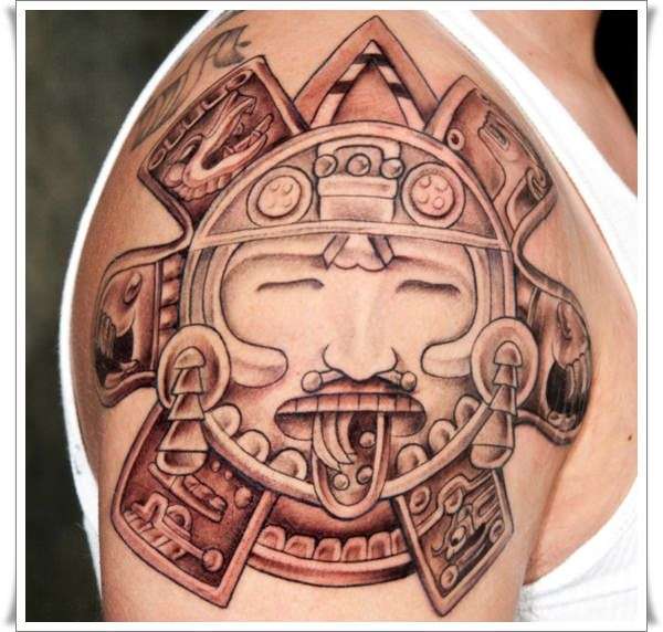 Tatuaje azteca - Sol en brazo - calendario