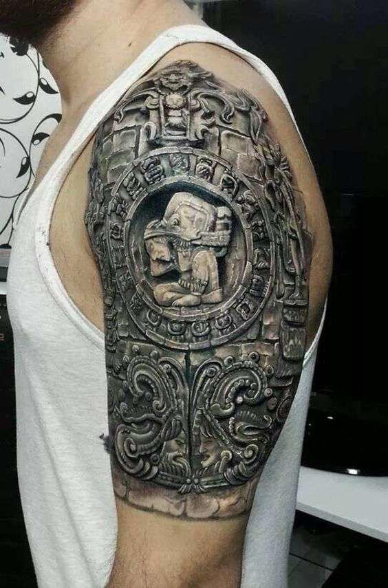 Tatuaje azteca monolito 2