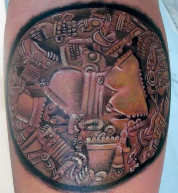 Tatuaje azteca - dios
