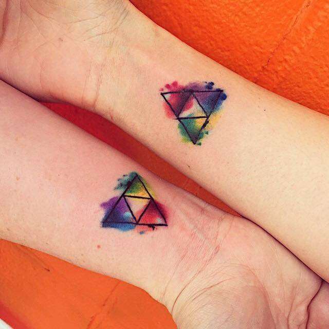 Tatuaje de mejores amigas - triángulo acuarela