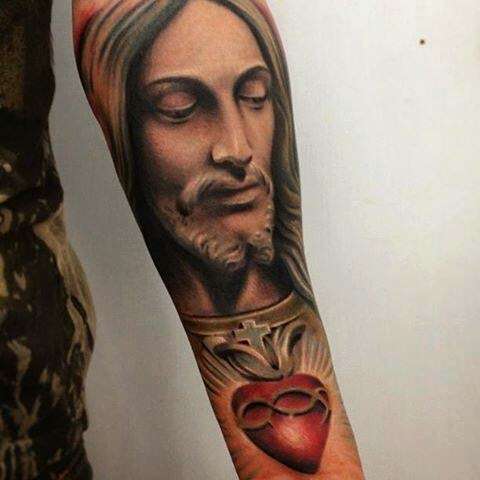 Tatuaje de Sagrado Corazón de Jesús - en colores