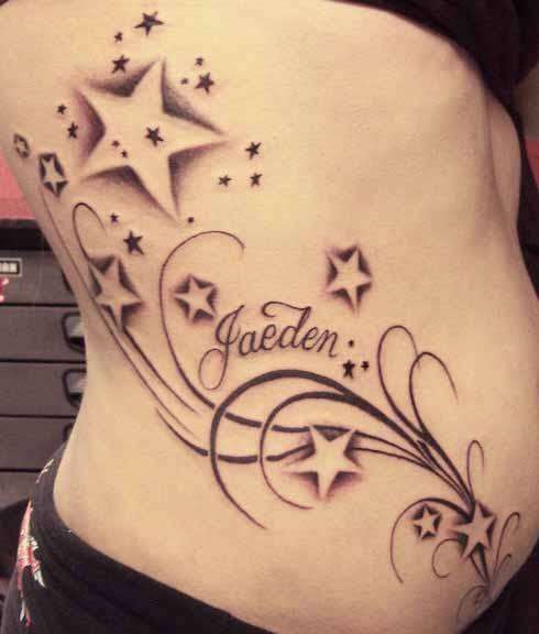 Tatuaje de estrella y nombre