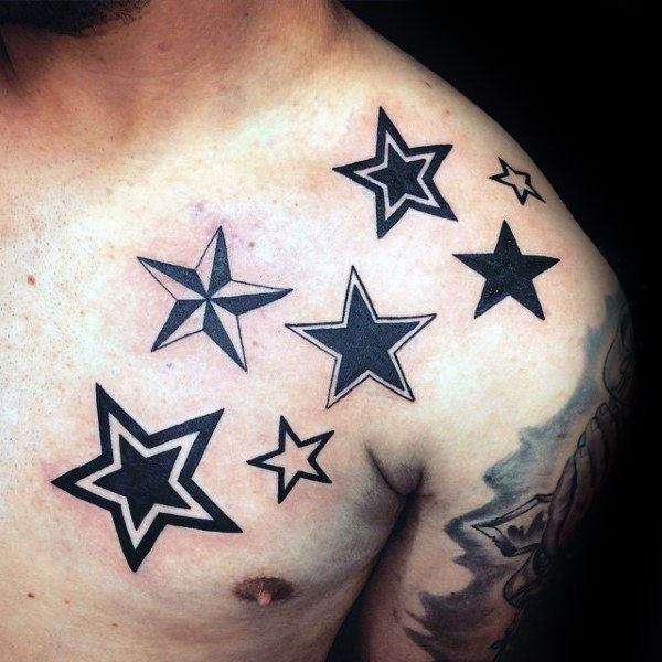Tatuaje de estrellas en blanco y negro