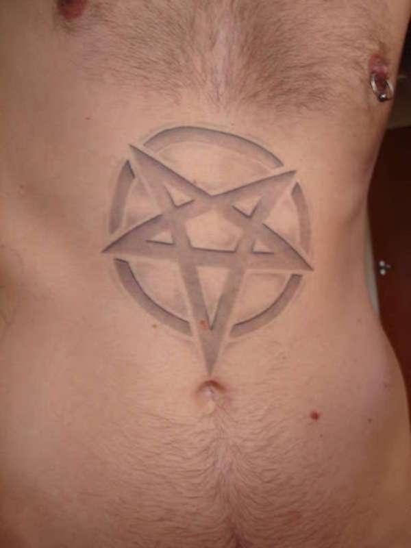 Tatuaje de estrella del mal