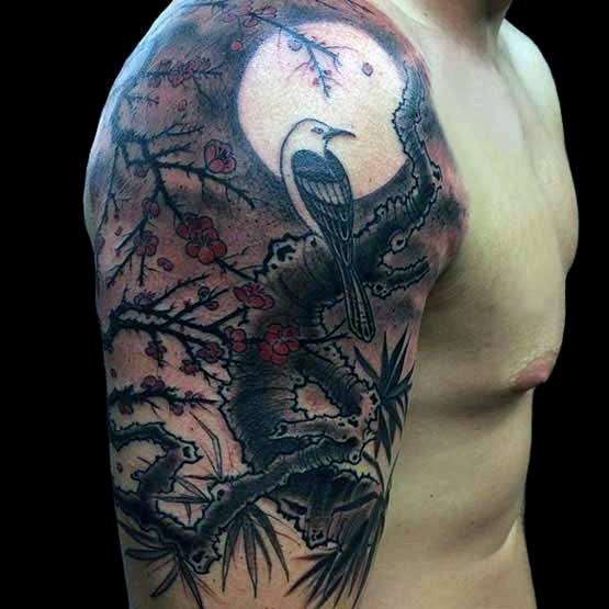 Tatuaje flores de cerezo - ave y luna - paisaje nocturno