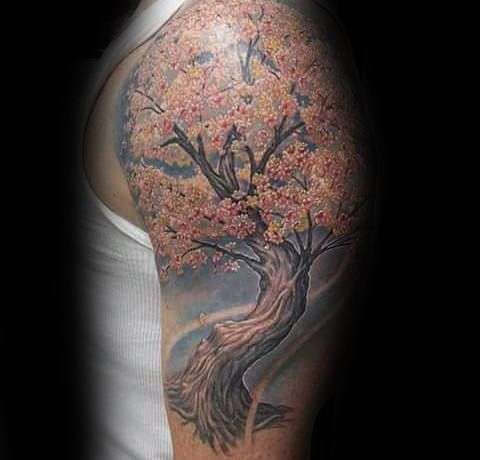 Tatuaje grande árbol de cerezo en flor