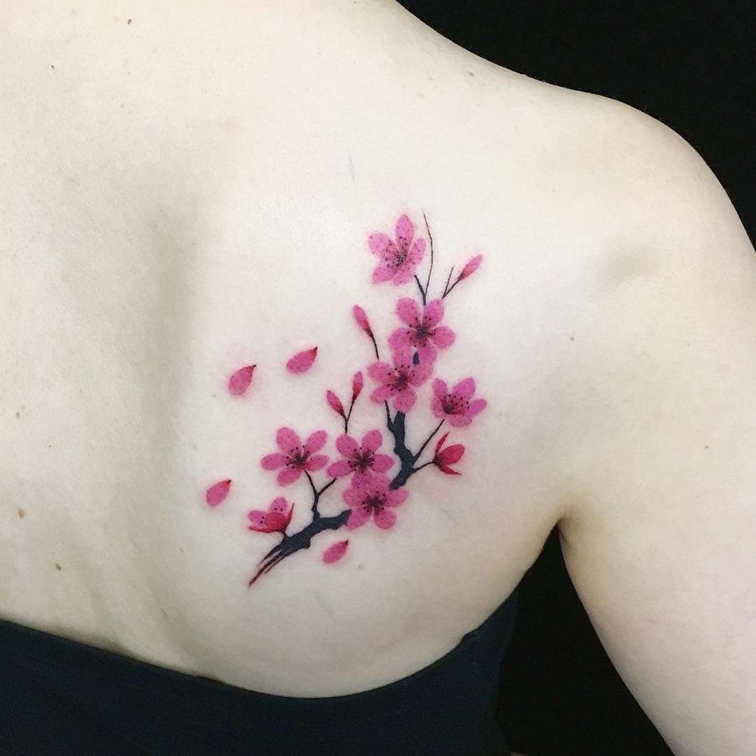 Tatuaje de flor de cerezo - color rosa intenso