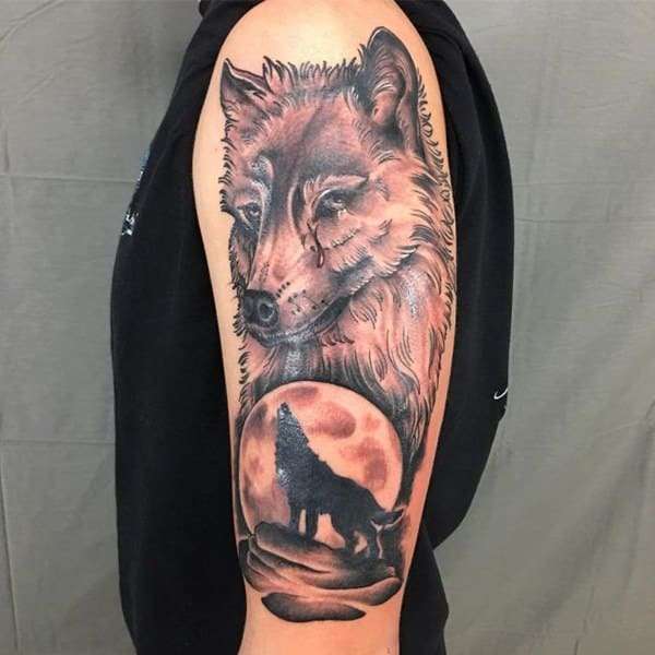 Tatuaje de lobo que llora, lobo aullando