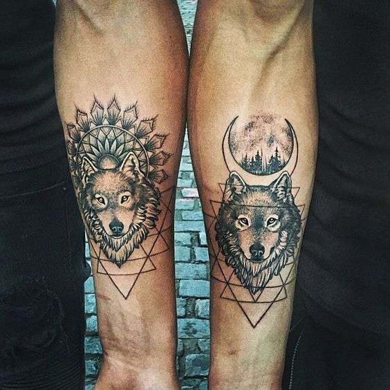Tatuaje de lobo en pareja