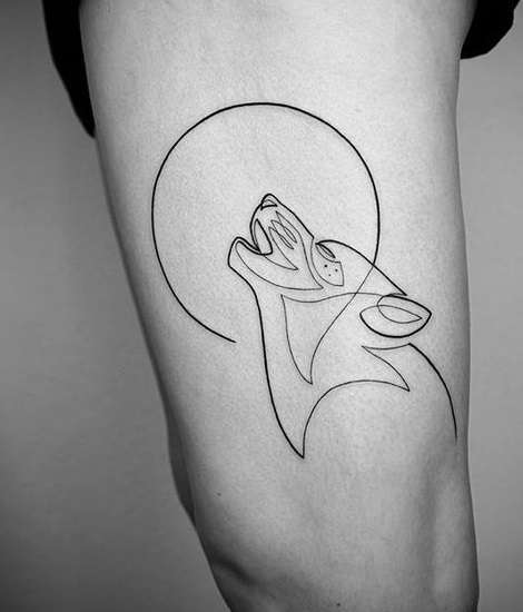 Tatuaje de lobo - una línea