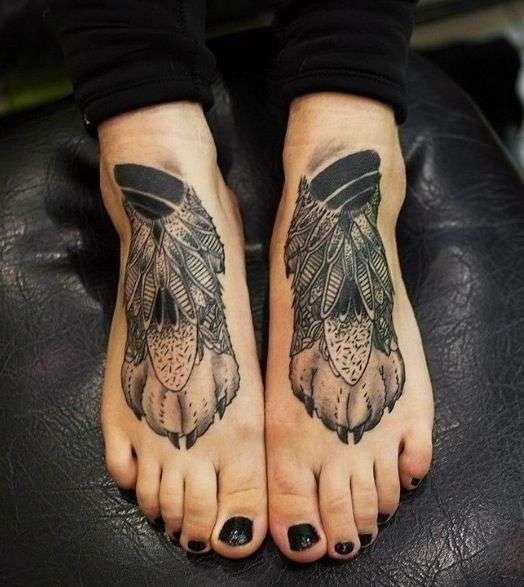 Tatuaje patas de lobo