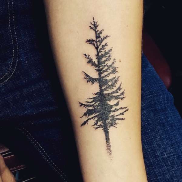 Tatuaje de árbol sin suelo