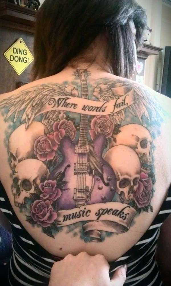 Tatuajes de música: espalda completa