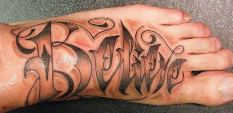 Tatuaje en el pie - Believe