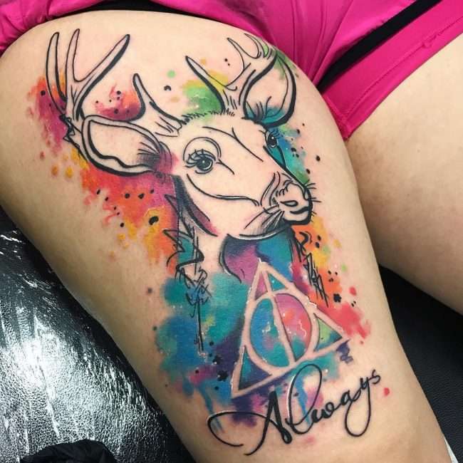 Tatuaje de Harry Potter en el muslo