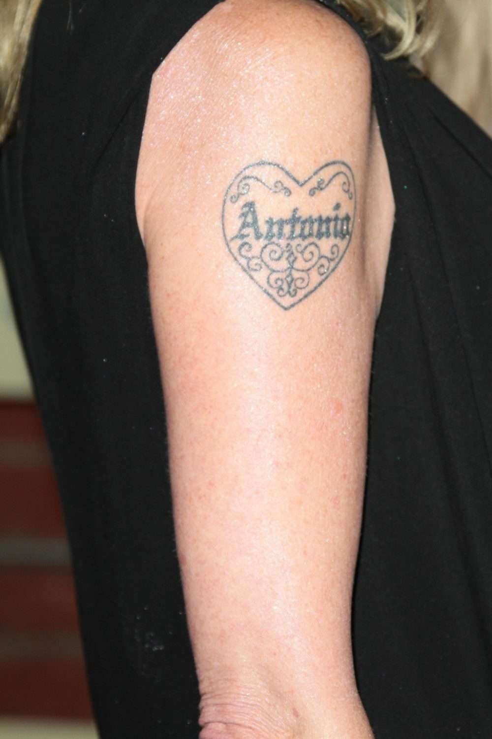 Tatuaje de Melanie Griffith - Antonio