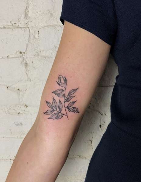 Tatuaje realizado por Tea Leigh - Instagram