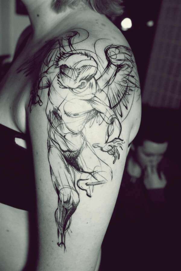 Tatuaje de ángel tipo bosquejo
