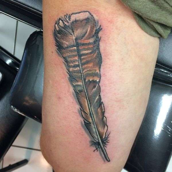 Tatuaje de pluma de búho