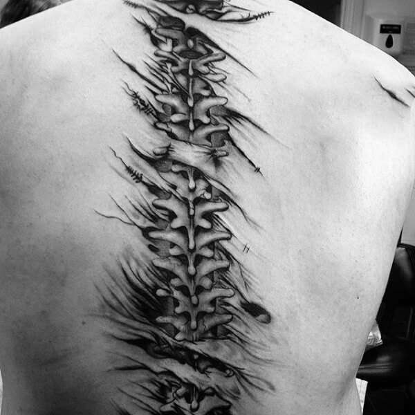 Tatuaje en la columna vertebral: vértebras