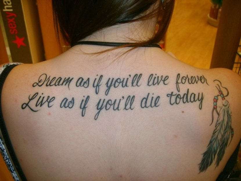 Letras para tatuajes de frases en la espalda