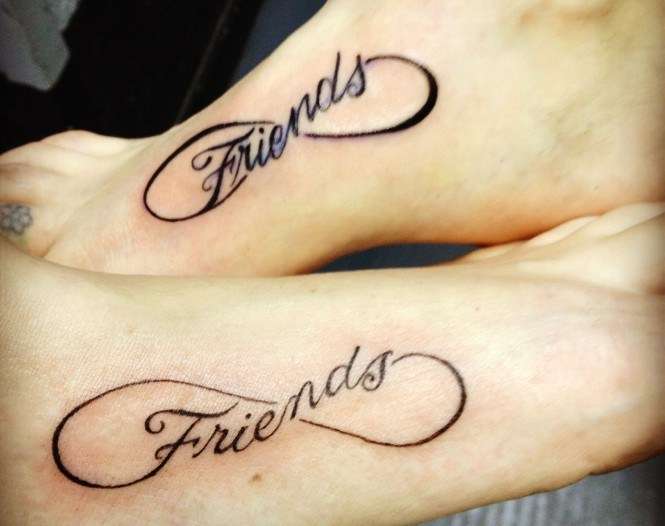 Tatuaje de infinito Friends