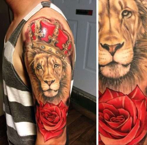 Tatuaje de león con corona y rosa roja