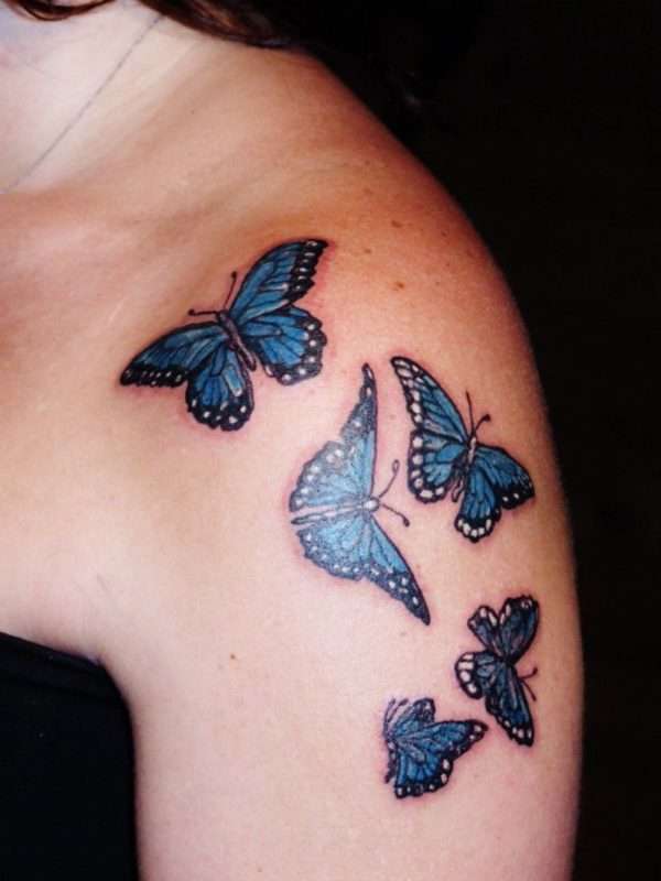 Tatuaje de mariposas azules