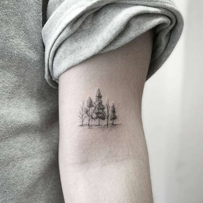 Tatuaje de bosque pequeño
