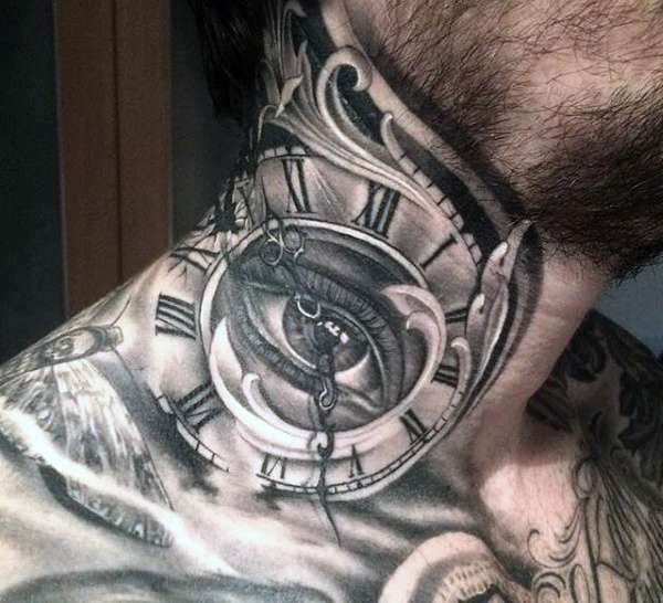 Tatuaje de reloj en el cuello