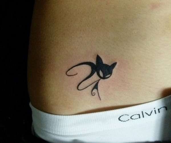 Tatuaje de gato pequeño