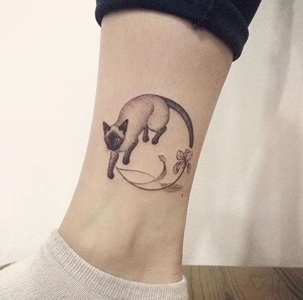 Tatuaje de gato siamés