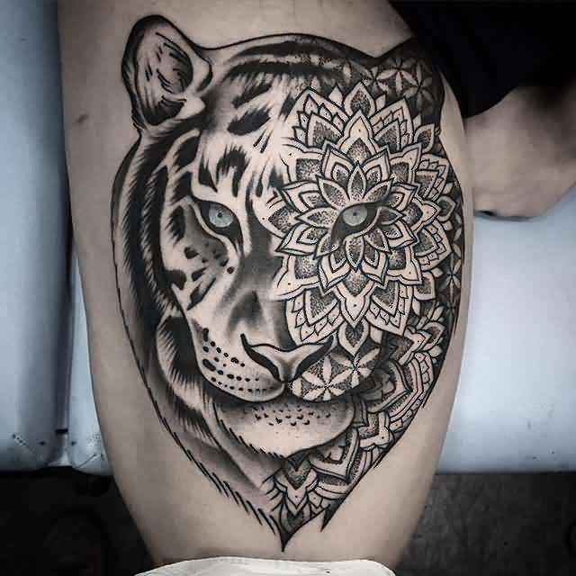 Tatuaje de tigre con mandala