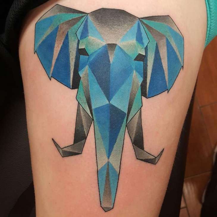 Tatuaje de elefante geométrico
