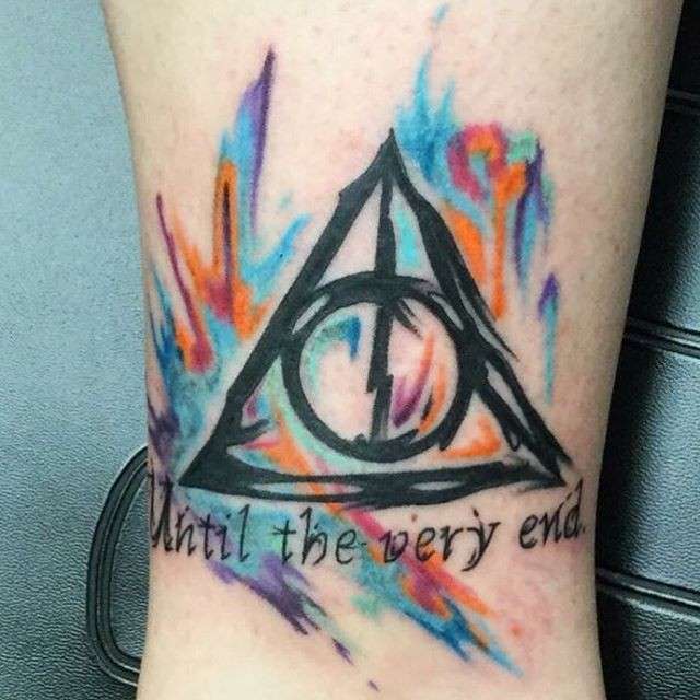 Tatuaje de triángulo de Harry Potter Las Reliquias de la Muerte