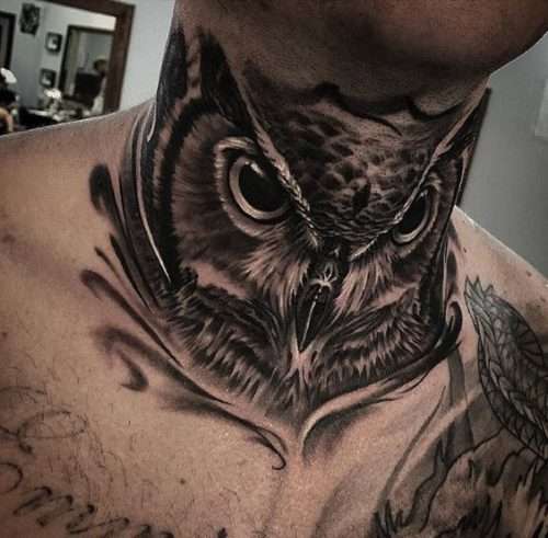 Tatuajes en el cuello: búho